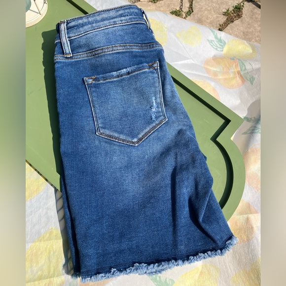 EUC kancan high rise raw hem button fly shorts m $55 - Picture 2 of 4